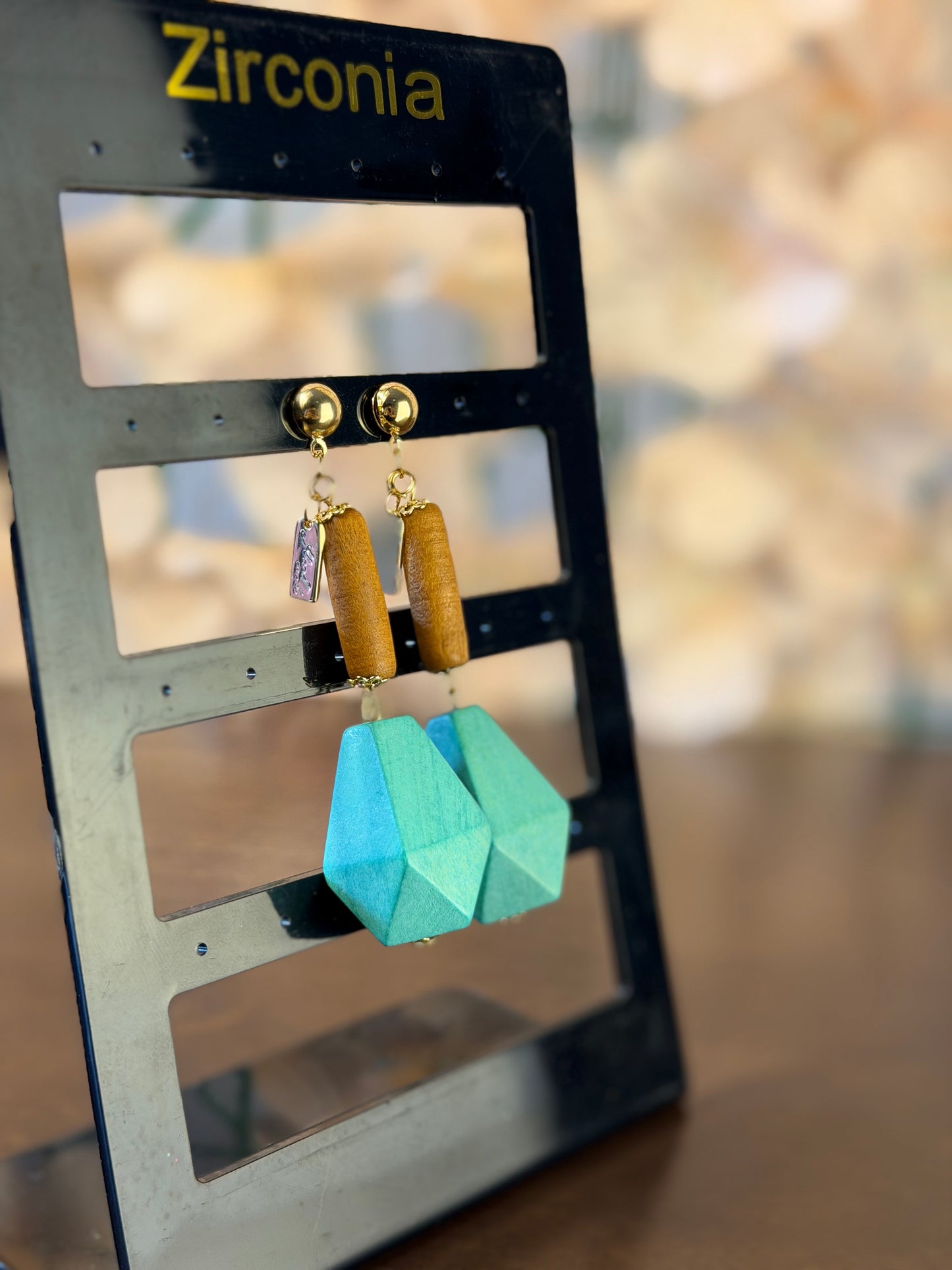 ARETES AAALHVAR0765