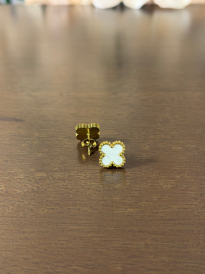 ARETE FLOR BLANCO