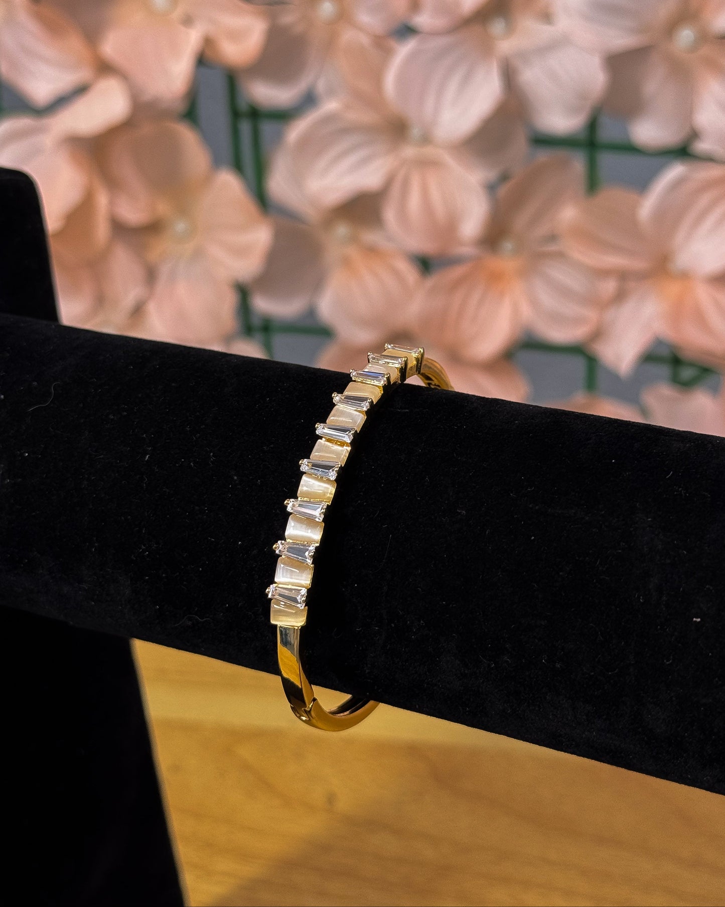 BRAZALETE CORAL ZIRCONIA Y ORO LAMINADO