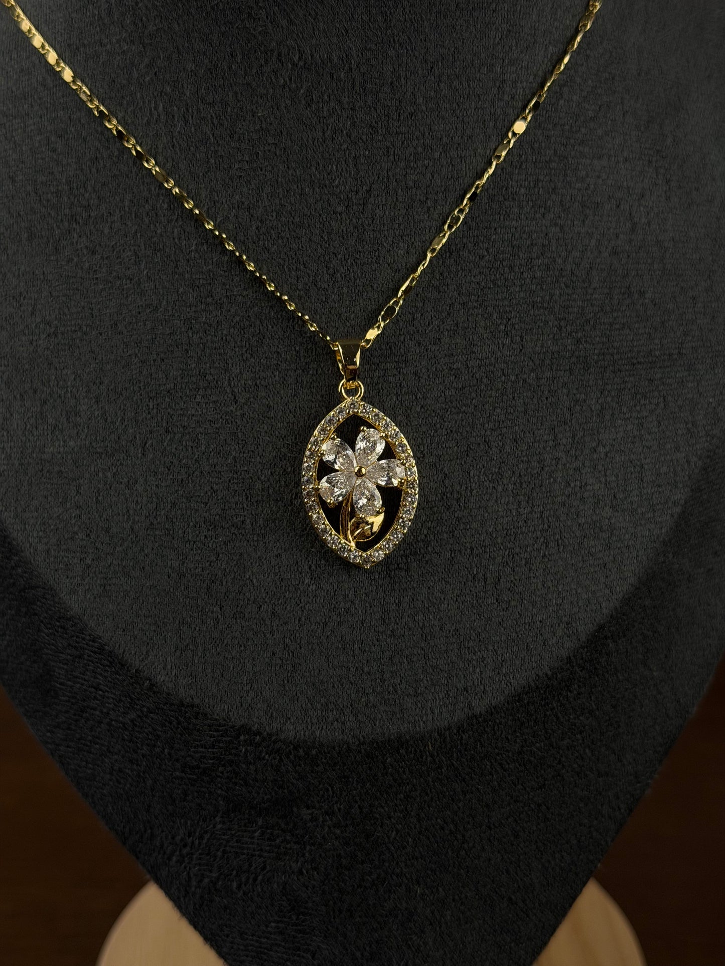 JUEGO FLOR OVALO
