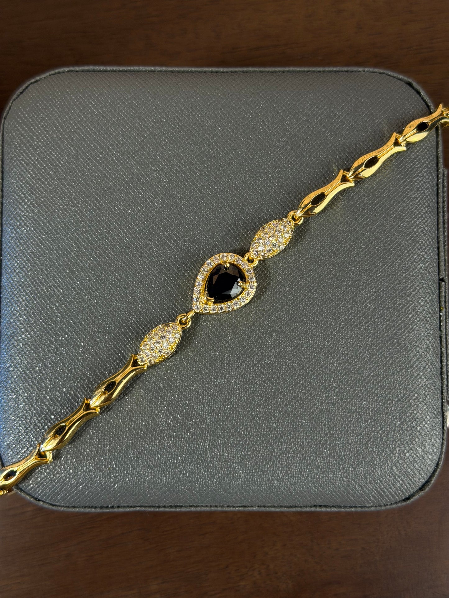 JUEGO GOTA ZIRCONIA NEGRA